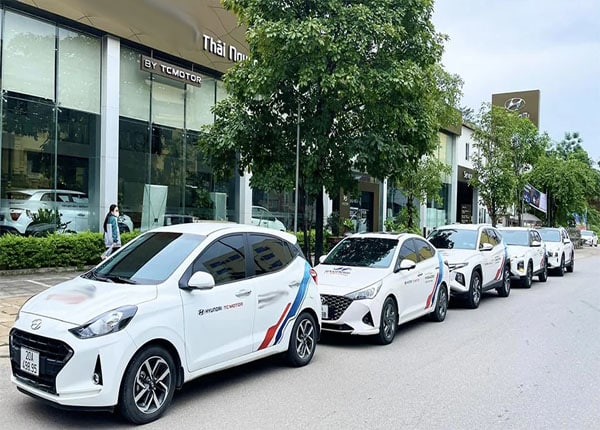 Dịch vụ Taxi Hà Nội của chúng tôi đa dạng và hiện đại